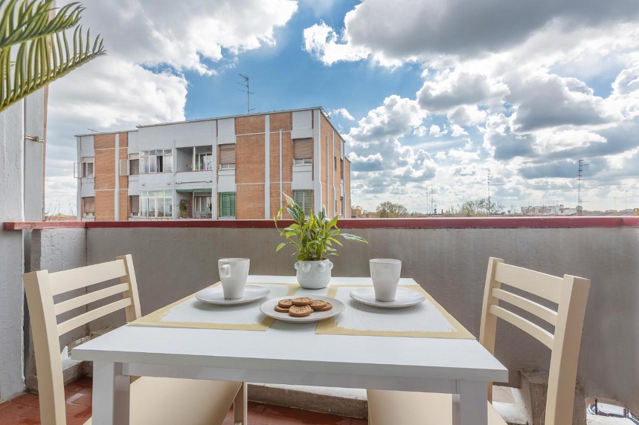 Apartment Luminoso Con Terrazzo Vicino All'universita' Ferrara
